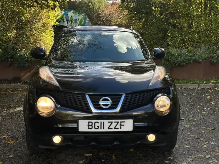 Nissan Juke 2011 photo 2