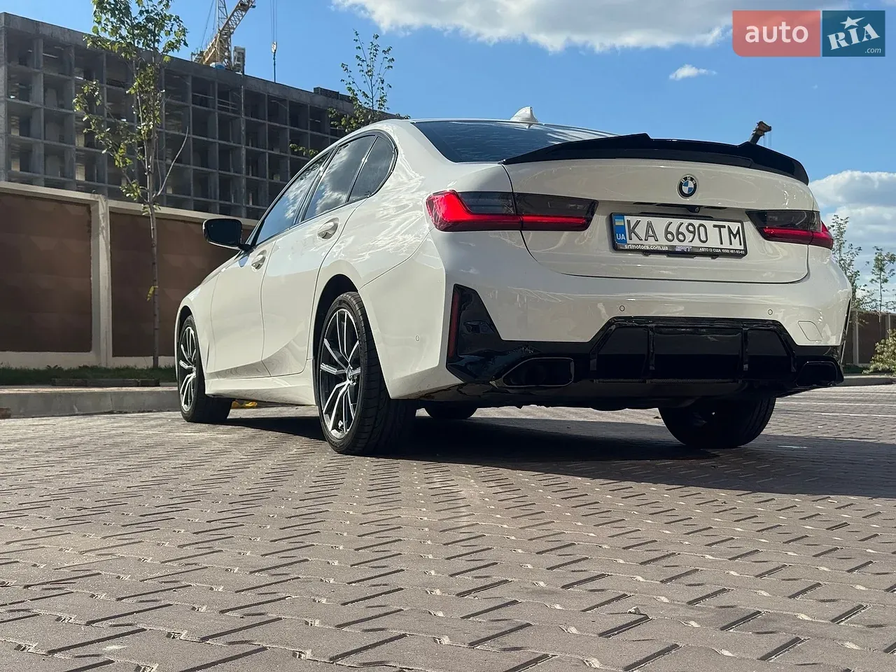 BMW 3 Series 2019 photo 4