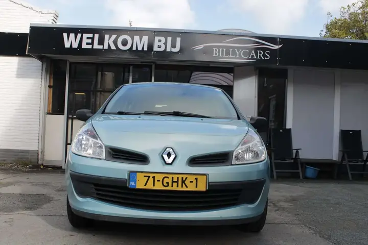 Renault Clio 2008 photo 2