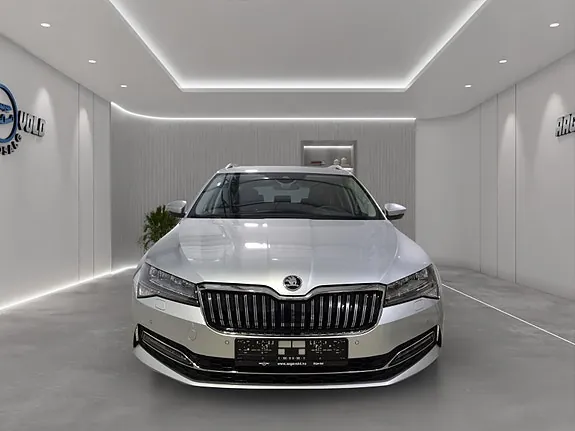 Skoda Superb 2023 photo 4