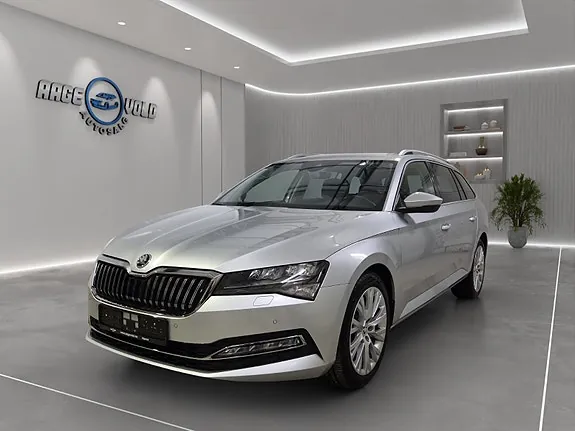Skoda Superb 2023 photo 2
