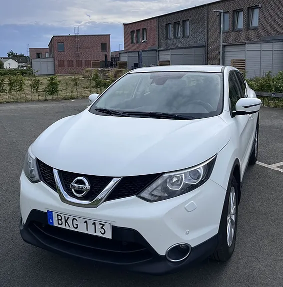 Nissan Qashqai 2015 photo 2