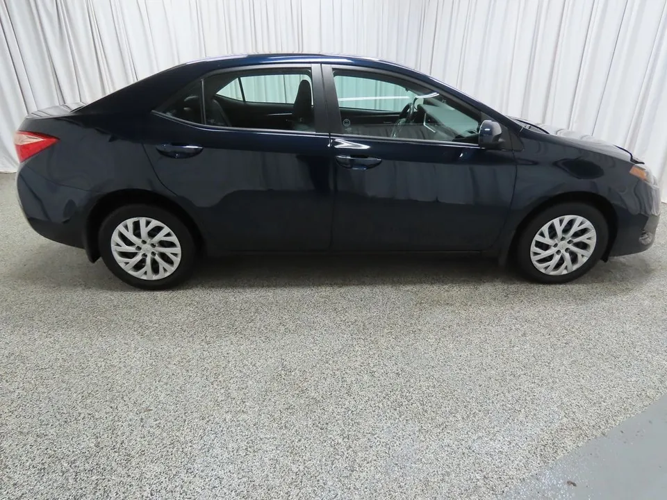 Toyota Corolla 2017 photo 2