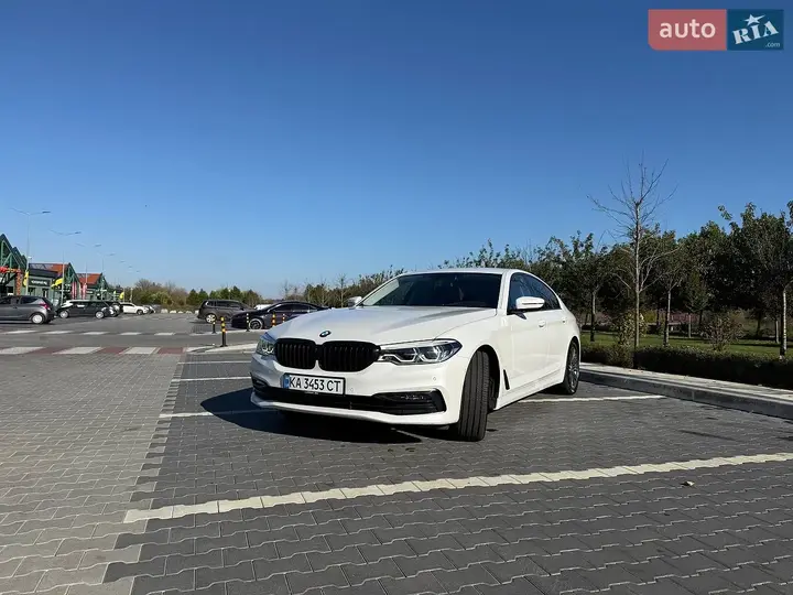 BMW 5 Series 2019 photo 2