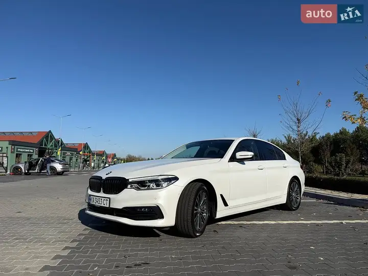 BMW 5 Series 2019 photo 3