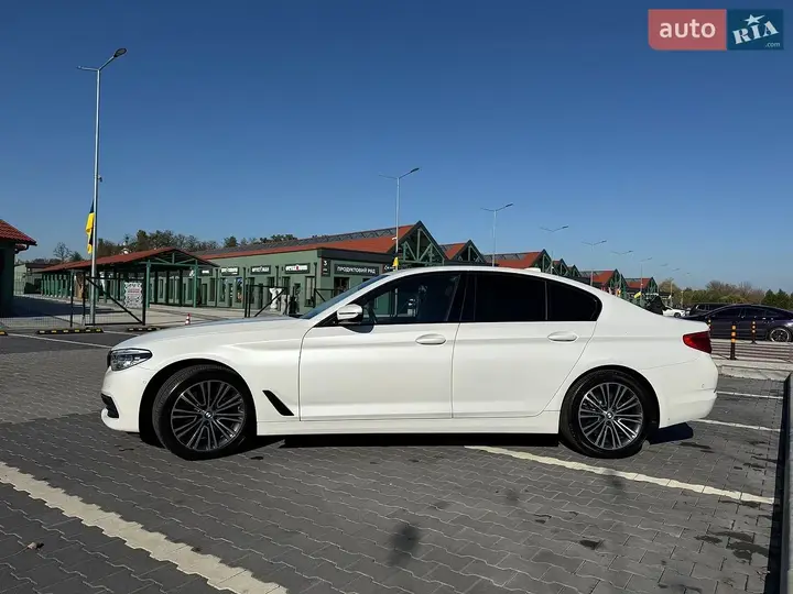 BMW 5 Series 2019 photo 4