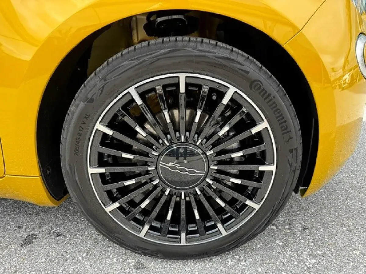Fiat 500 photo 2