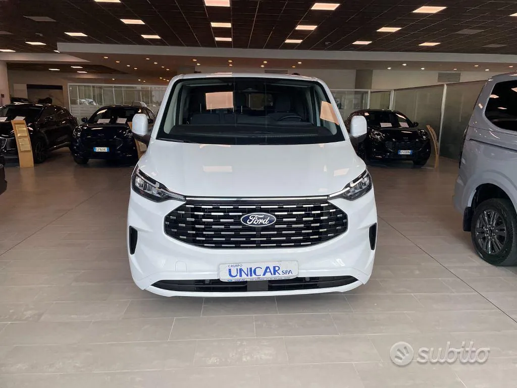 Ford Tourneo Custom 2024 photo 3