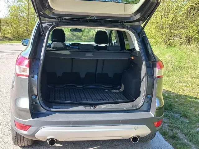 Ford Kuga 2015 photo 3