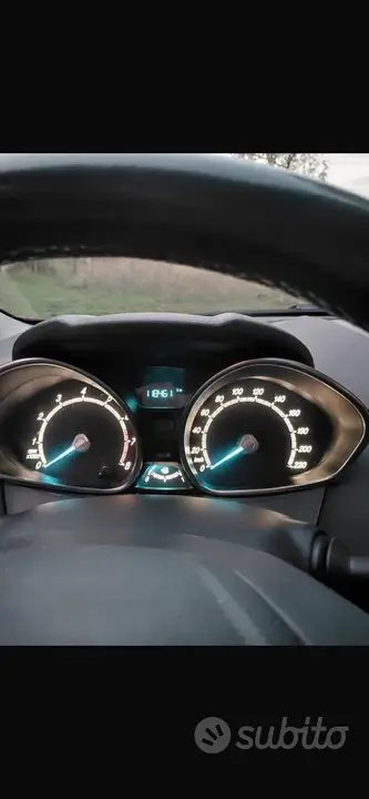 Ford Fiesta 2017 photo 2