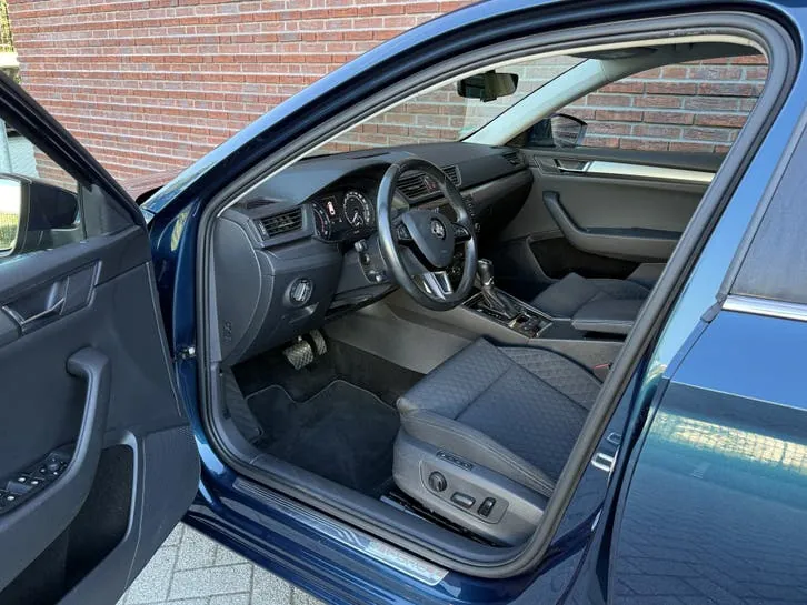 Skoda Superb 2017 photo 3