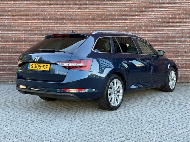 Skoda Superb 2017 photo 2