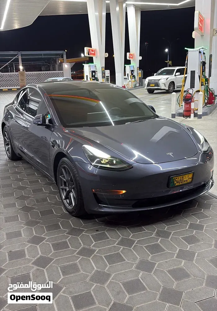 Tesla Model 3 2022 photo 2