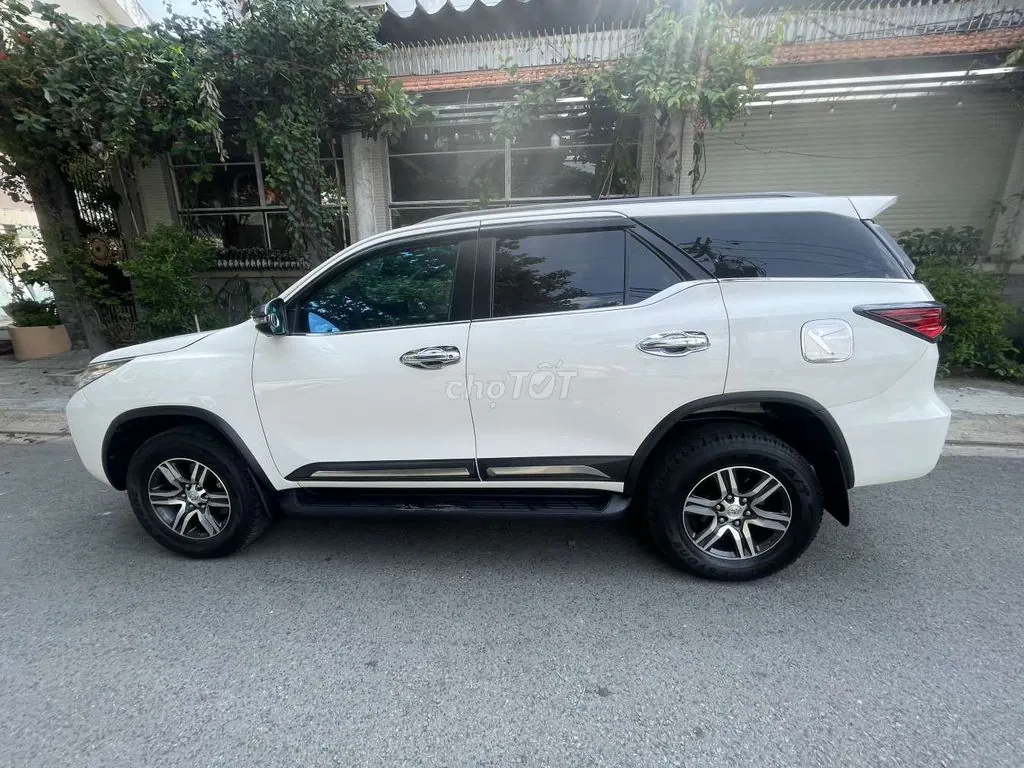 Toyota Fortuner 2019 photo 2