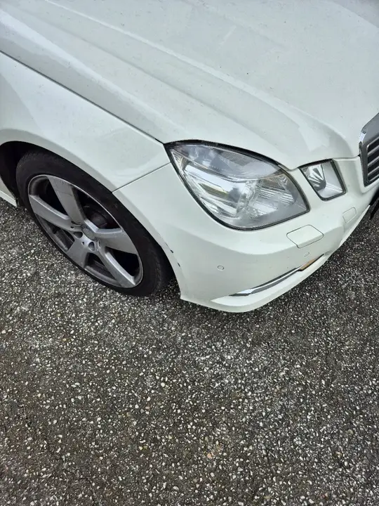 Mercedes-Benz E-Class 2012 photo 2