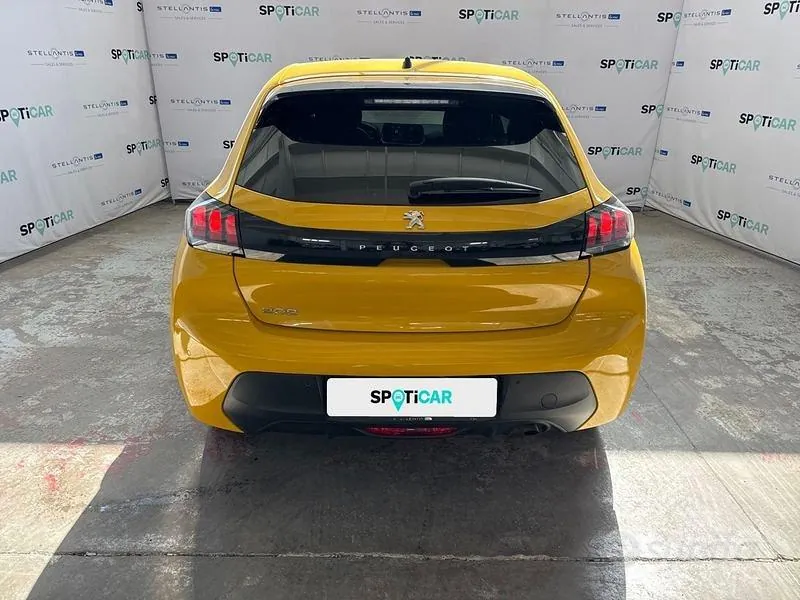 Peugeot 208 2023 photo 4