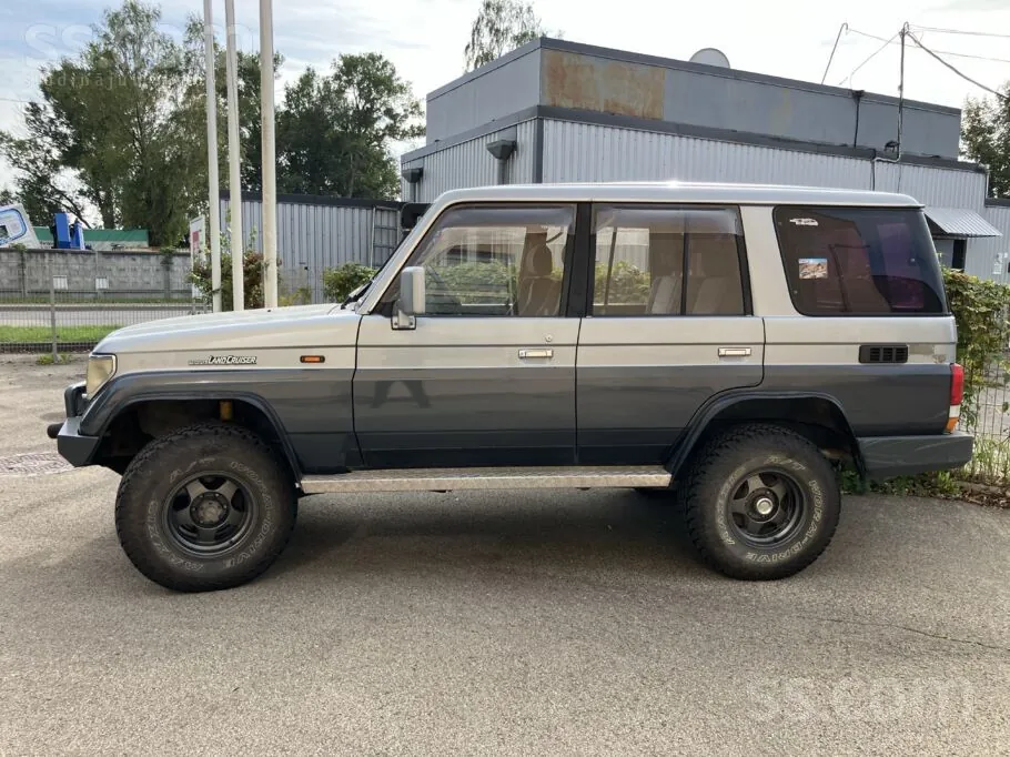 Toyota Land Cruiser Prado 1990 photo 2