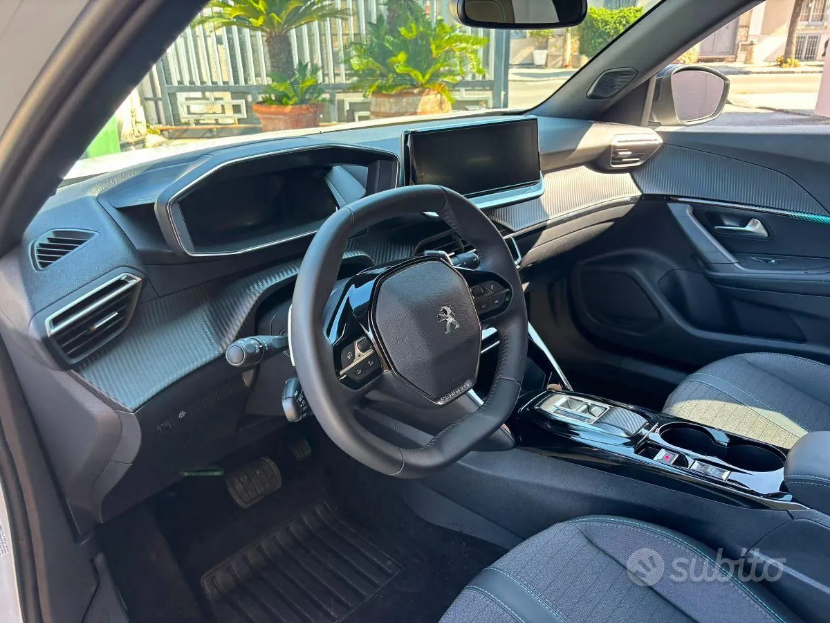 Peugeot 2008 2023 photo 3