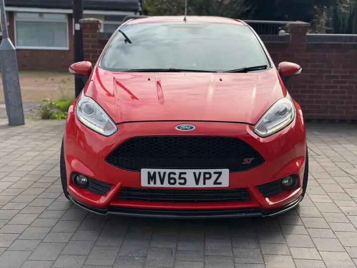 Ford Fiesta 2015 photo 3