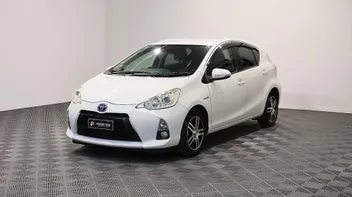 Toyota Aqua 2013 photo 4