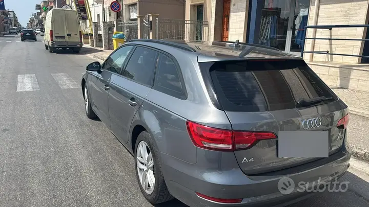 Audi A4 2016 photo 4