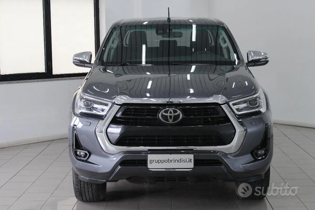 Toyota Hilux 2021 photo 2