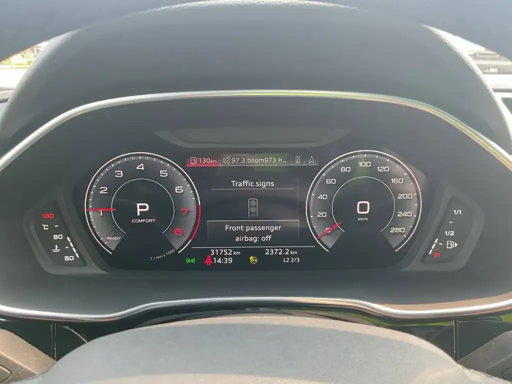 Audi Q3 2023 photo 2