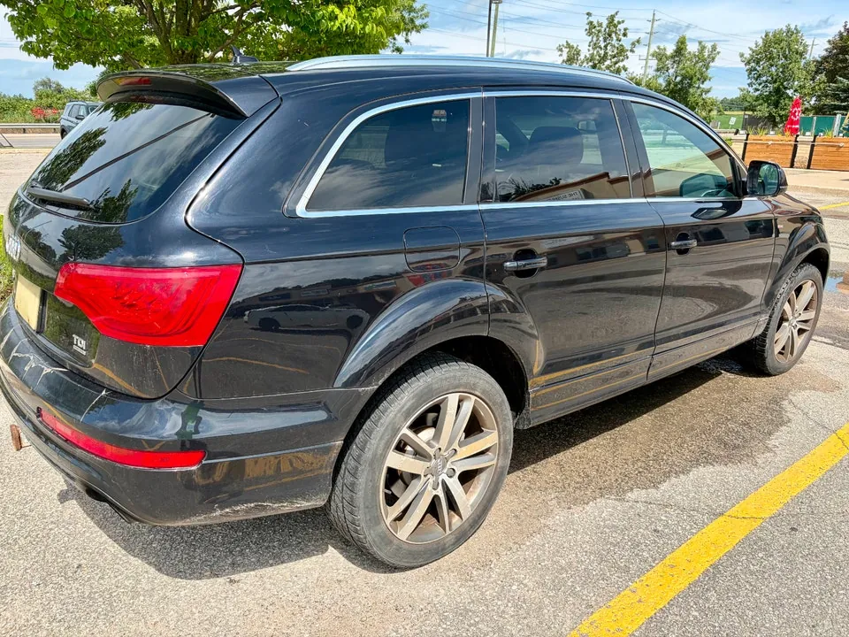 Audi Q7 2012 photo 2