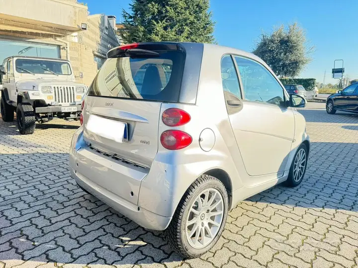 Smart Fortwo 2012 photo 2