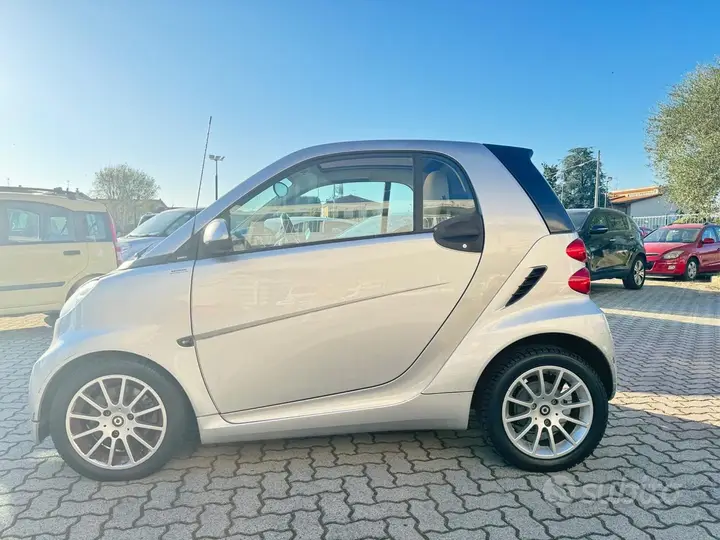 Smart Fortwo 2012 photo 4