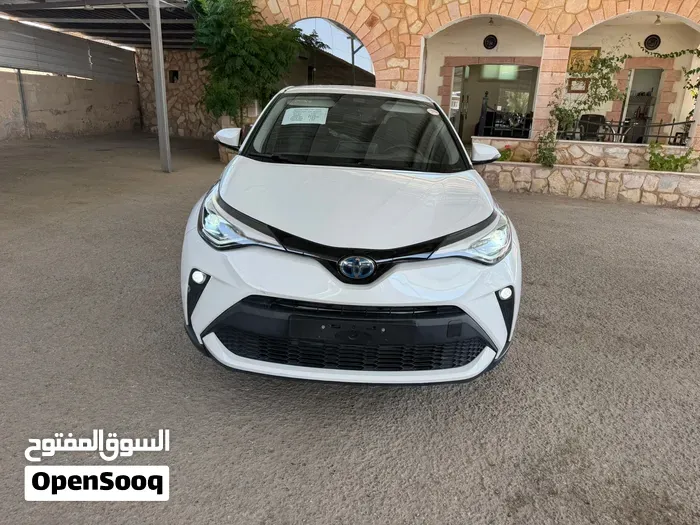 Toyota C-Hr 2022 photo 2