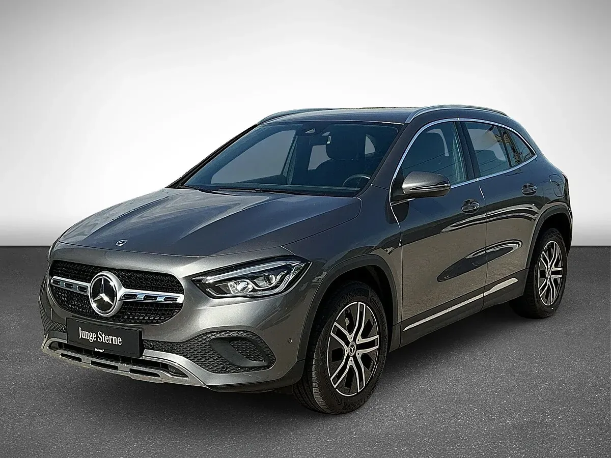 Mercedes-Benz Gla Class 2023 photo 2