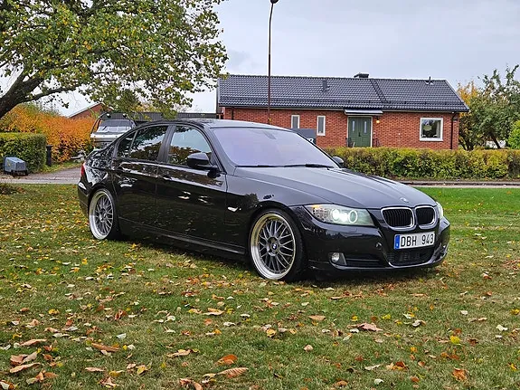 BMW 320D 2010 photo 4