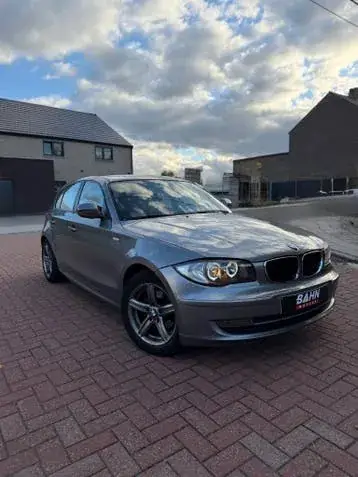 BMW 1 Series 2011 photo 3