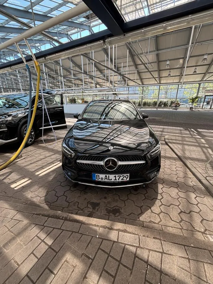 Mercedes-Benz A 220