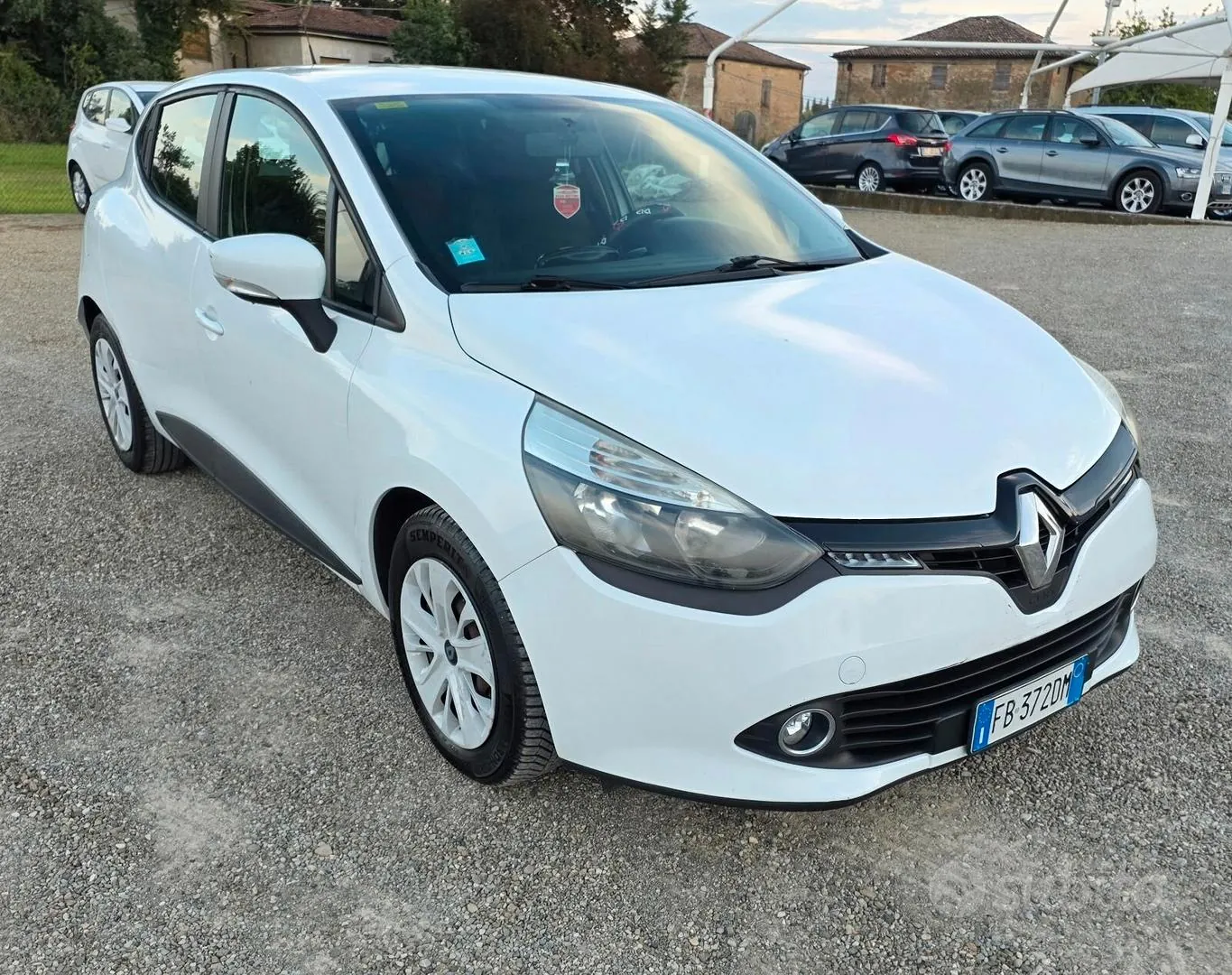 Renault Clio 2015 photo 3