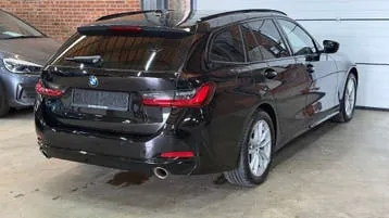 BMW 318I 2023 photo 2