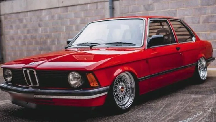 BMW 323I
