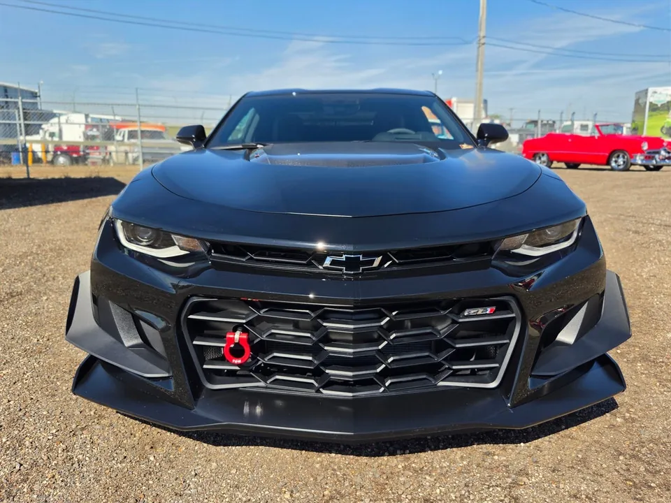 Chevrolet Camaro 2021 photo 2