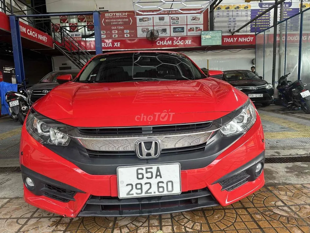 Honda Civic 2018 photo 2