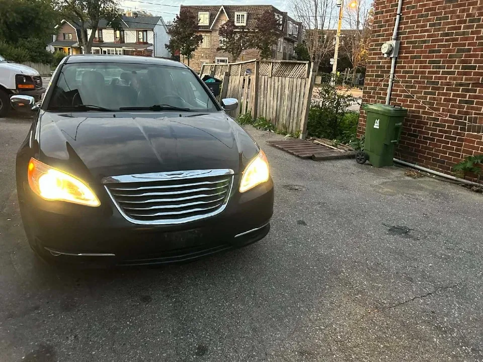 Chrysler 200-Series