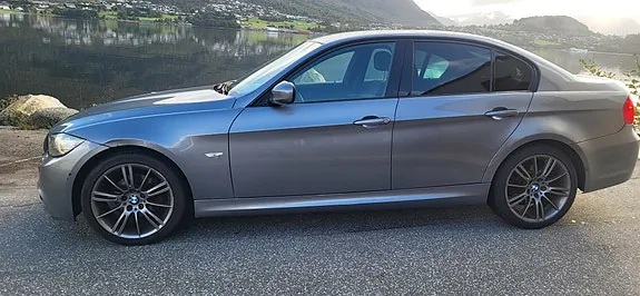 BMW 316D 2012 photo 2