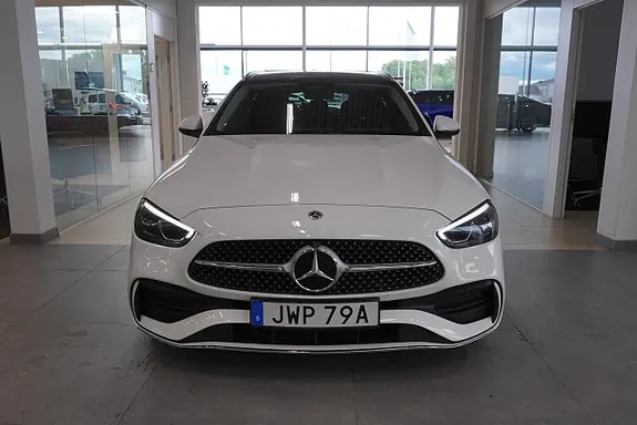 Mercedes-Benz C300 2023 photo 3