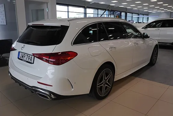 Mercedes-Benz C300 2023 photo 5