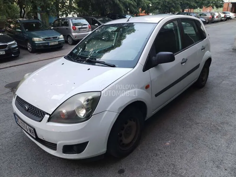 Ford Fiesta 2007 photo 2