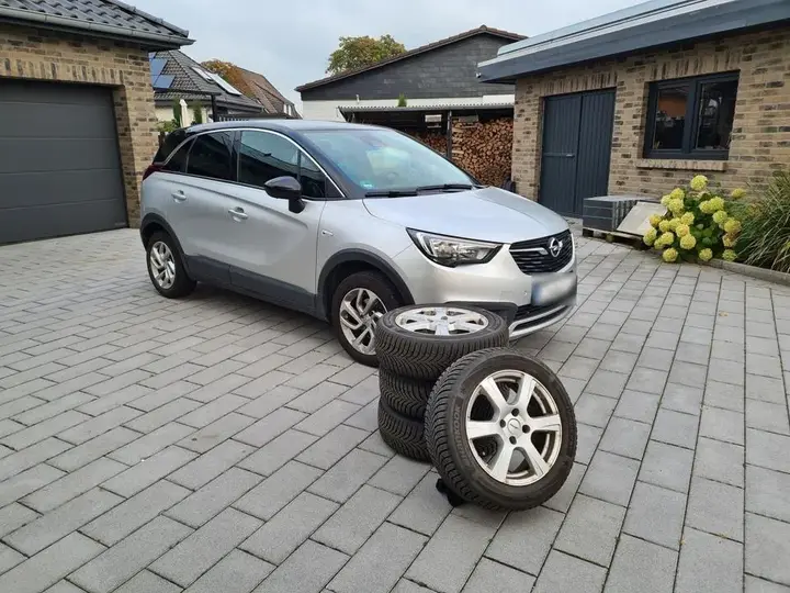 Opel Crossland X