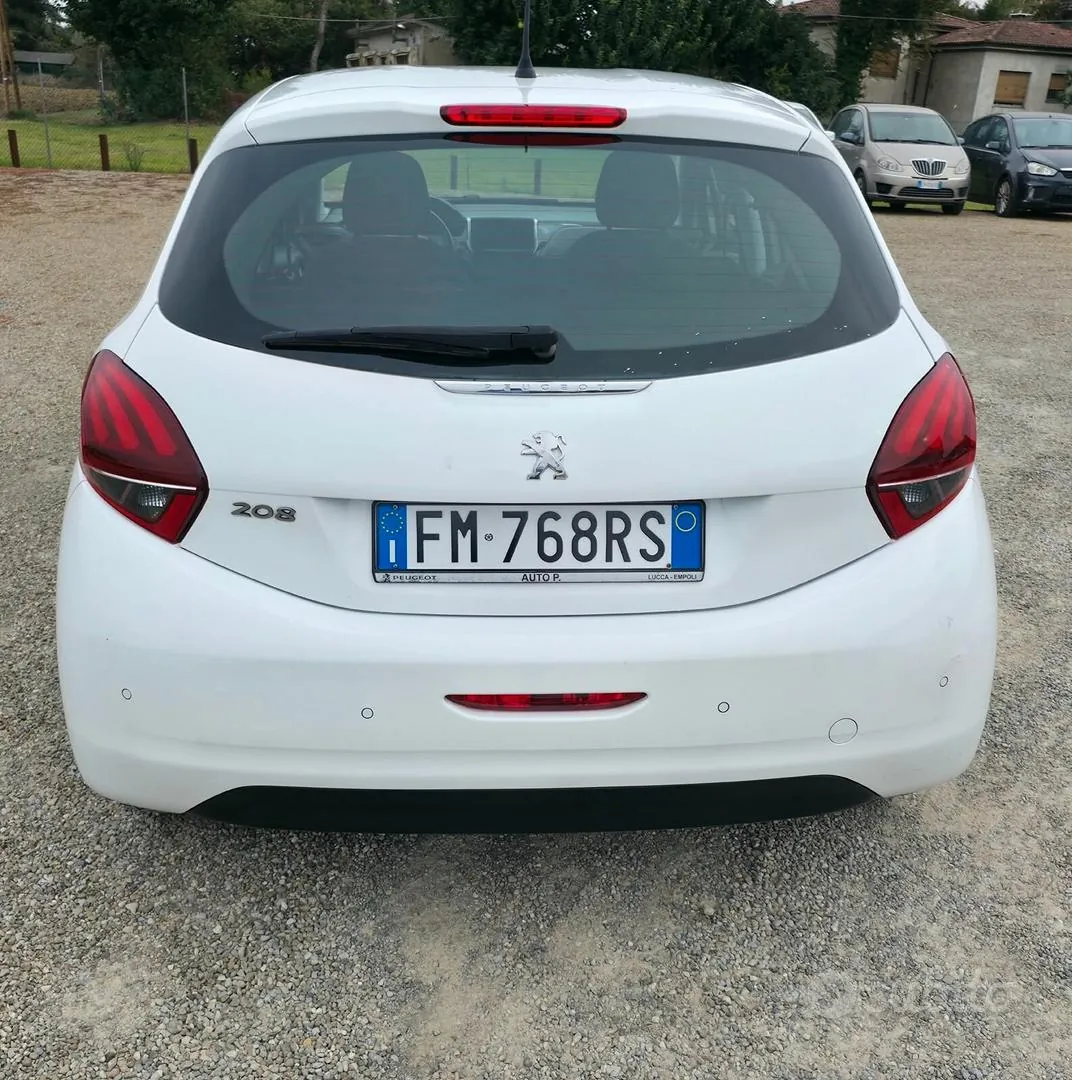 Peugeot 208 2018 photo 4