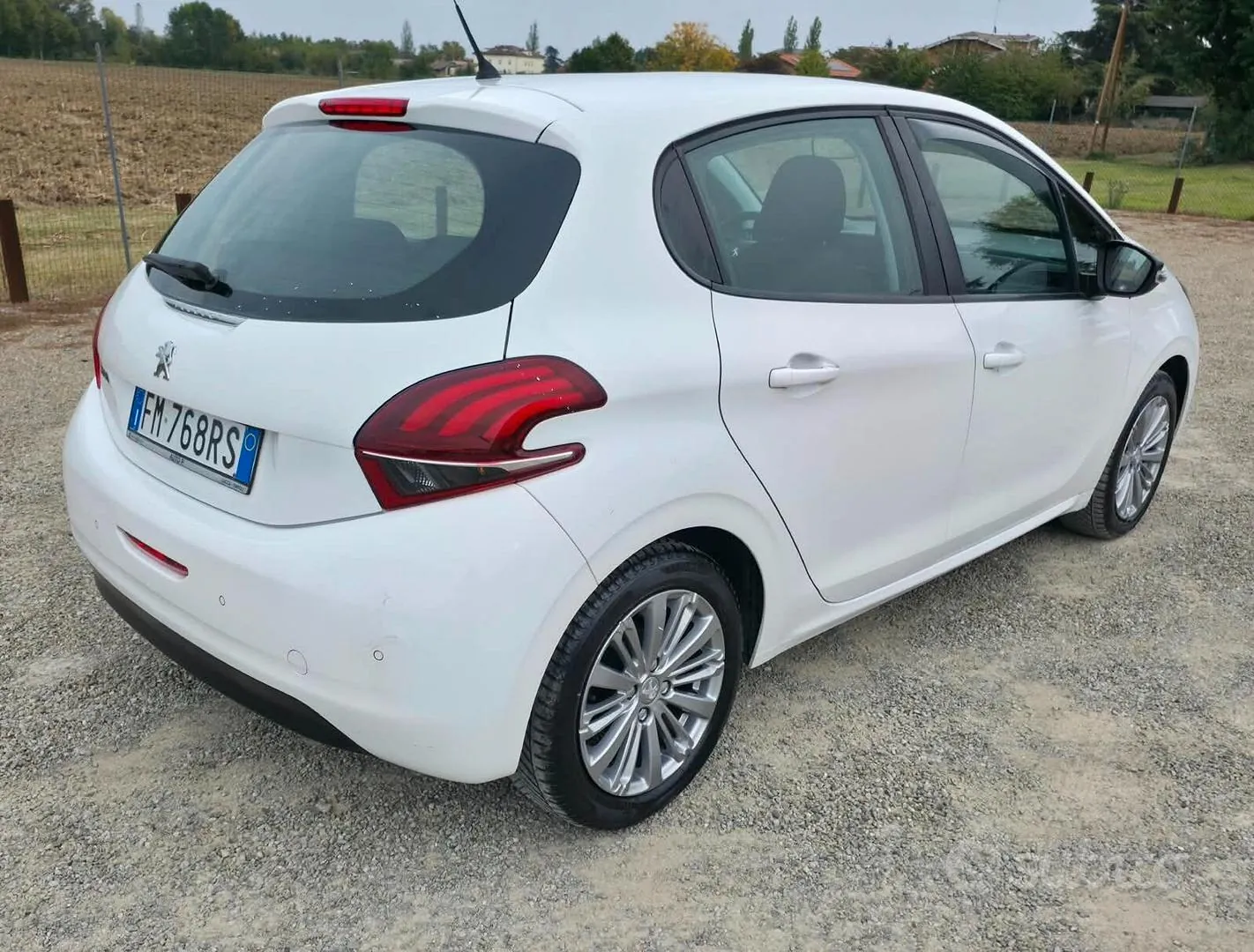 Peugeot 208 2018 photo 5