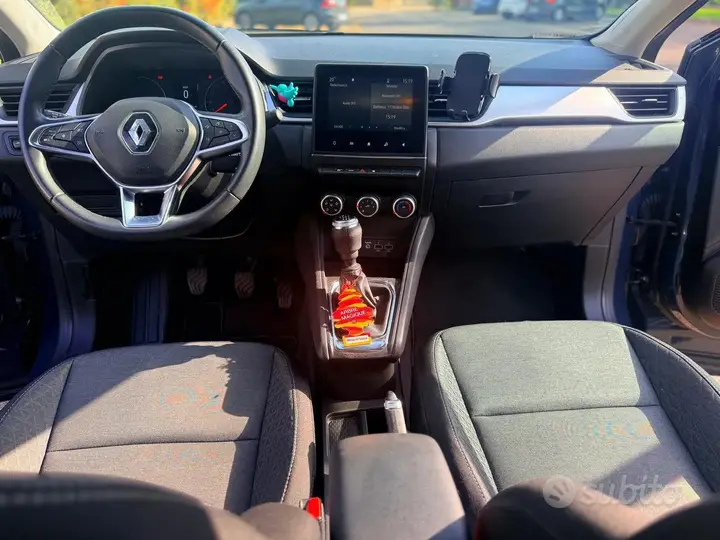 Renault Captur 2022 photo 2
