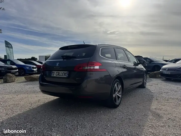 Peugeot 308 2015 photo 5